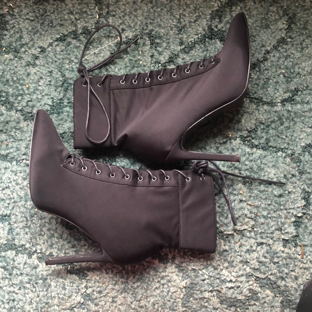 Chic Black Lace-Up Ankle Boots
